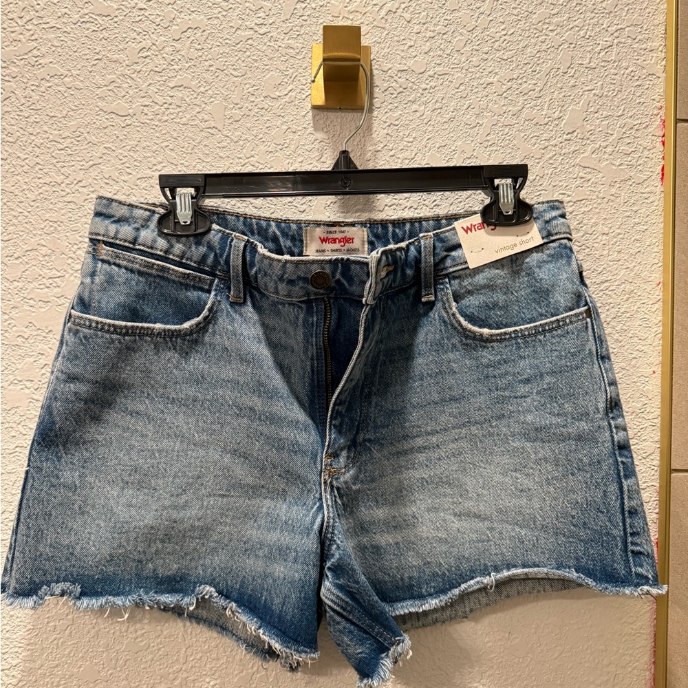 Wrangler Light Blue Distressed Denim Cutoff Vintage Shorts. New with tags